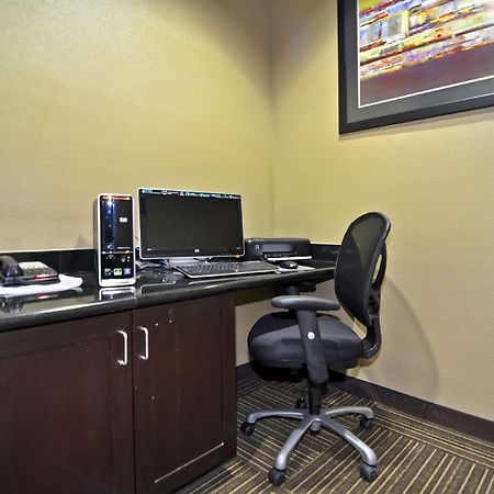 Best Western Giddings Inn & Suites Instalações foto