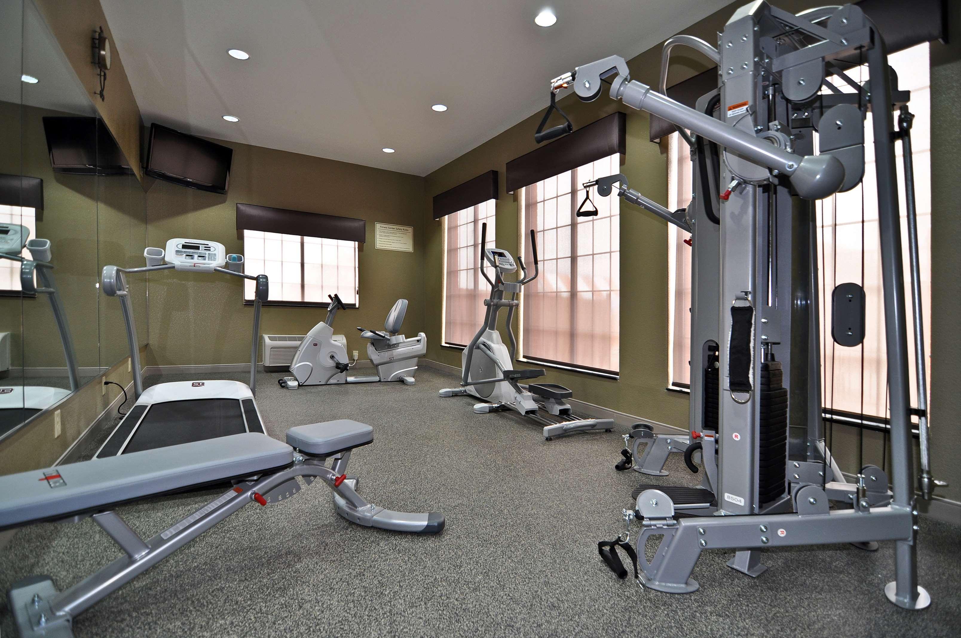 Best Western Giddings Inn & Suites Instalações foto