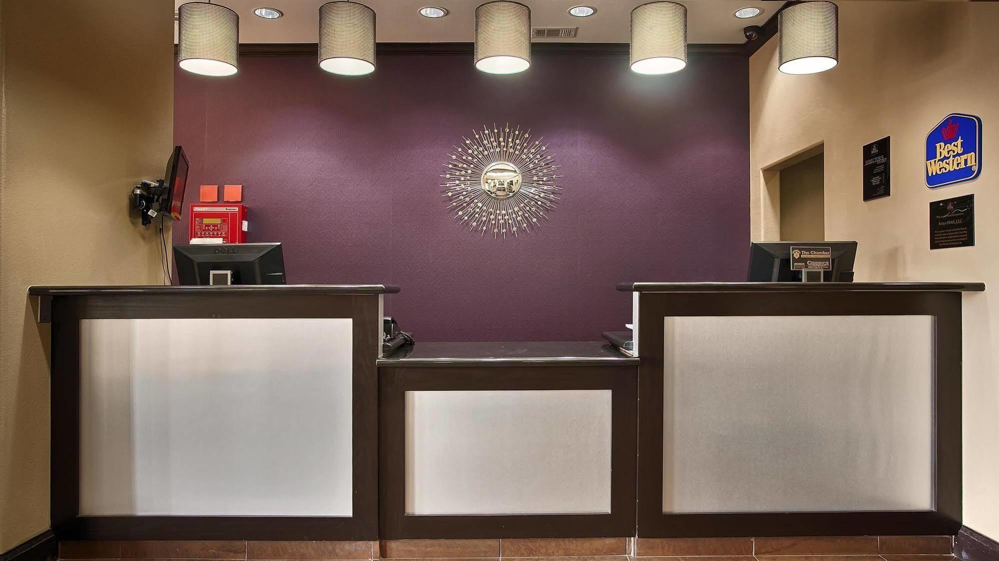 Best Western Giddings Inn & Suites Exterior foto